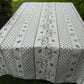 Nappe rectangle écru, cigales et olives vert