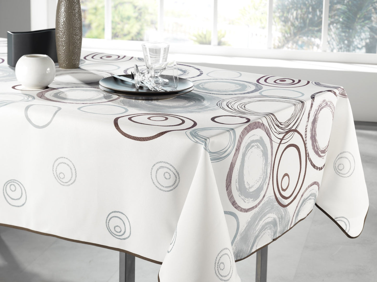 Nappe farandoles de cercle sur fond écru